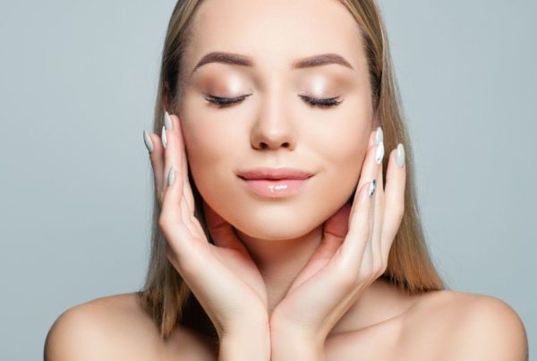 Porque é que os residentes e turistas escolhem os tratamentos de firmeza da pele em Lisboa